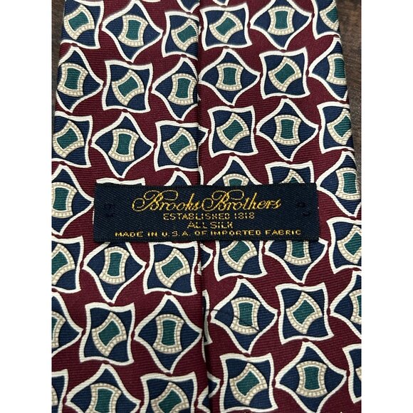 Brooks Brothers Mens Silk Tie With Geometric Pattern Red Blue Design Made In USA - Picture 3 of 7